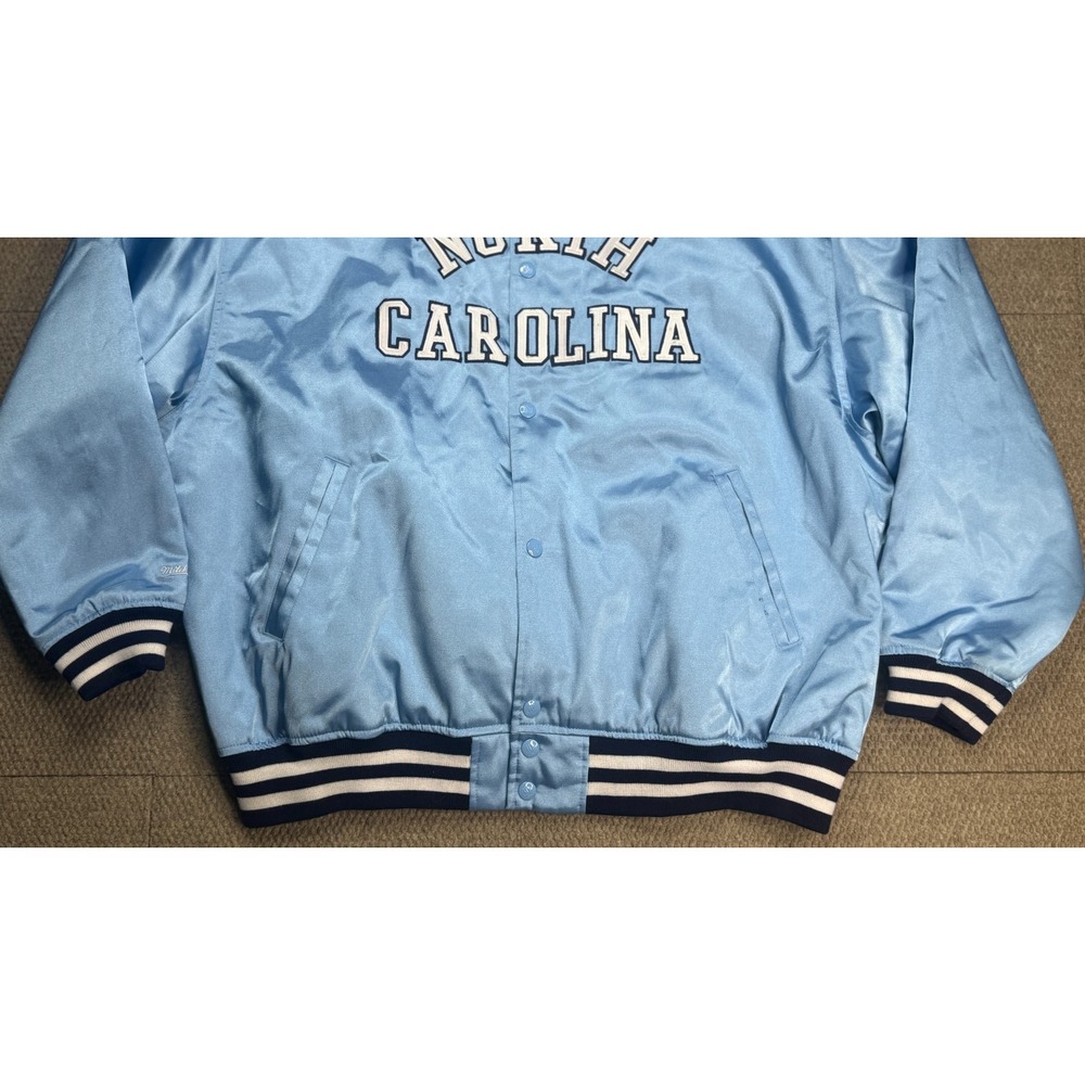 Mitchell & Ness College Vault North Carolina 1982 Champs Satin Jacket Size 3XL - Picture 2 of 12
